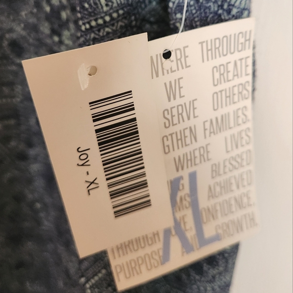 Lularoe Joy, XL, NWT, long cover up, no sleeves - Picture 2 of 2